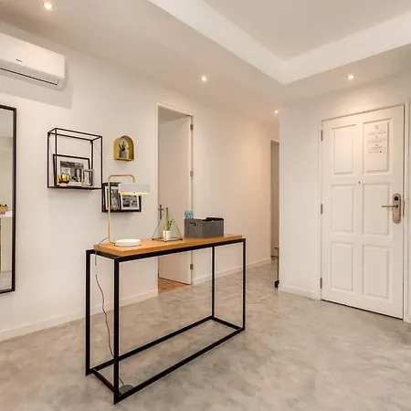 Feel Pinot Townhouse Oporto